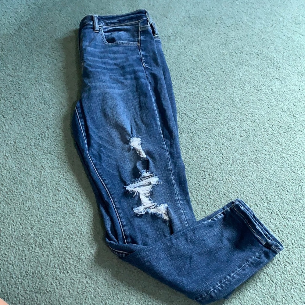 American Eagle Destroyed Super High Rise Jegging